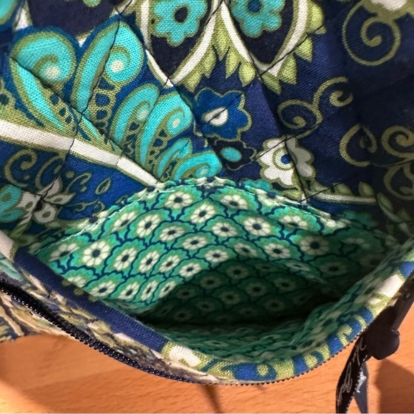 Vera Bradley Rhythm & Blues Aqua Green Hipster Crossbody Bag Retired Paisley EUC - Picture 3 of 14